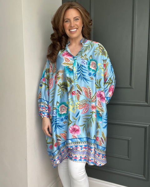 Lucy Floral Print Dress in Blue (10-20)